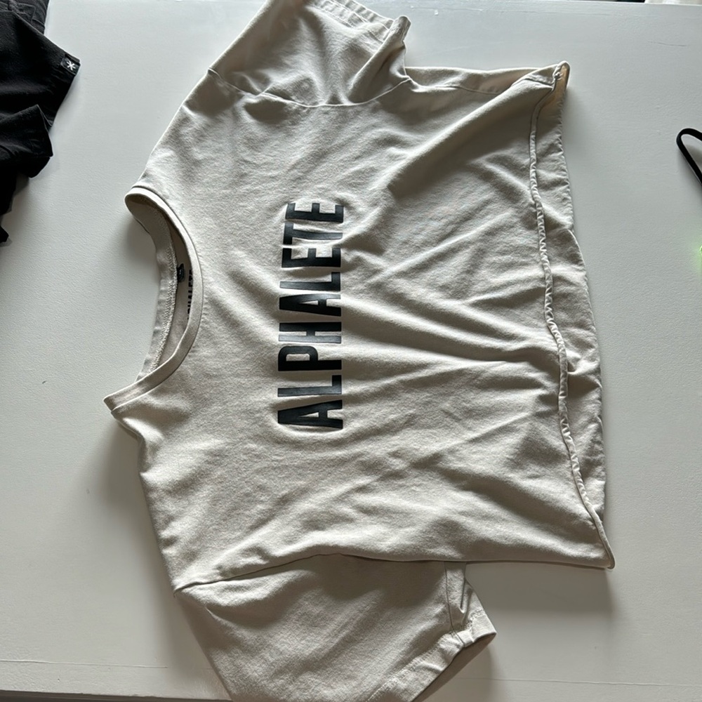 Alphalete crop top